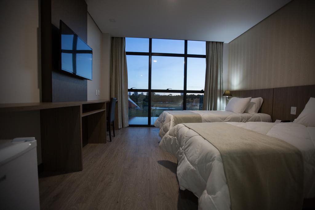 Bello Hotel Toledo  Esterno foto